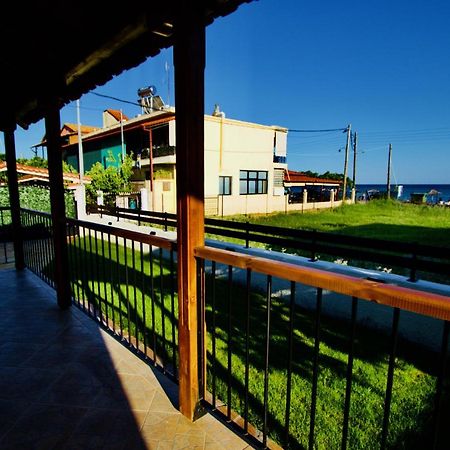 Enalio Beach House Nea Kallikrateia Buitenkant foto